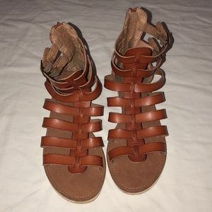 GLADIATOR SANDALS